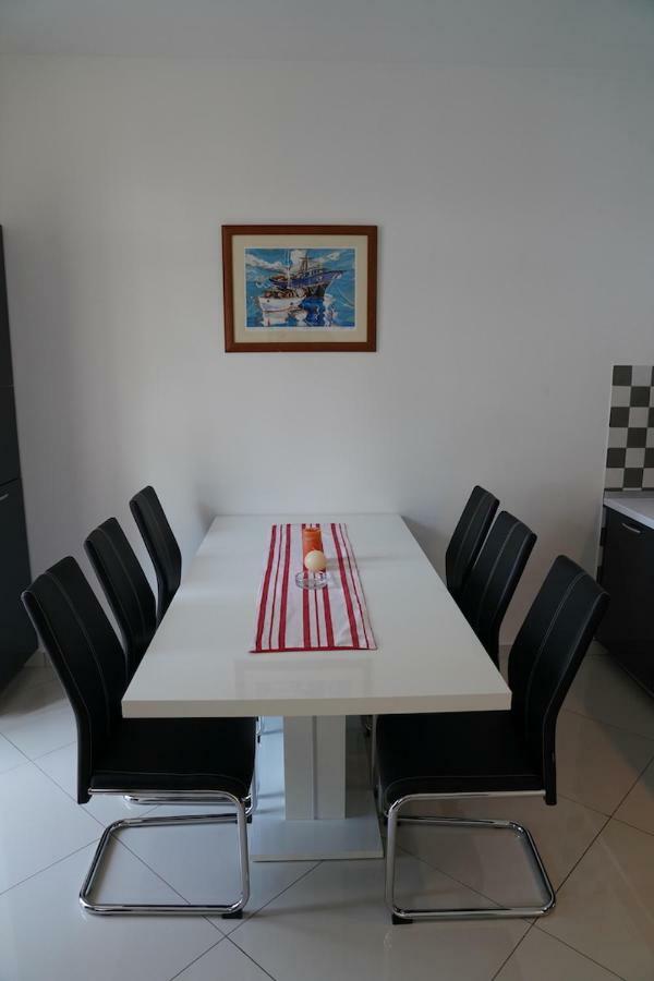 Sesar Apartments Krk - No. 2 Vinko Крк Екстер'єр фото