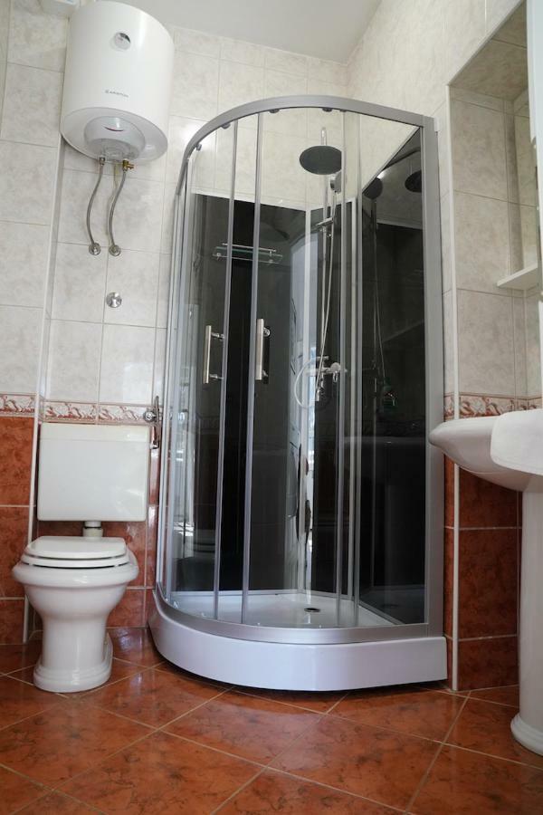 Sesar Apartments Krk - No. 2 Vinko Крк Екстер'єр фото