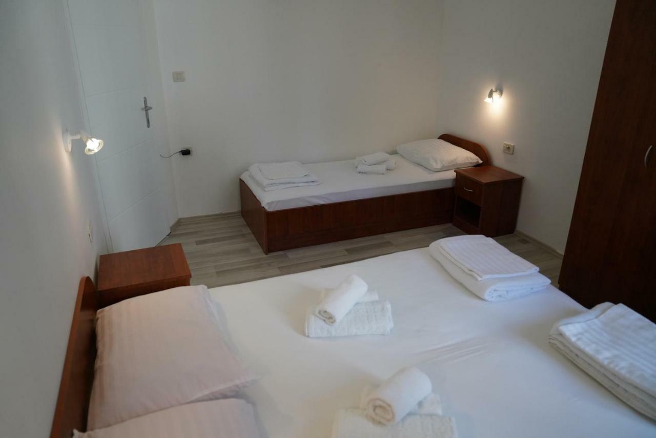 Sesar Apartments Krk - No. 2 Vinko Крк Екстер'єр фото
